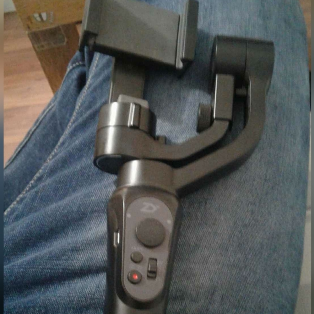 Zhiyun- Smooth-Q 3-Axis Handheld Gimbal Stabilizer for Smartphones